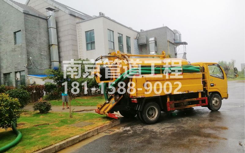 246尧化门小区化粪池清理